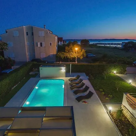 Marivel Apartment