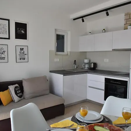 Marivel Privlaka (Zadar)