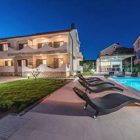 Apartment Marivel