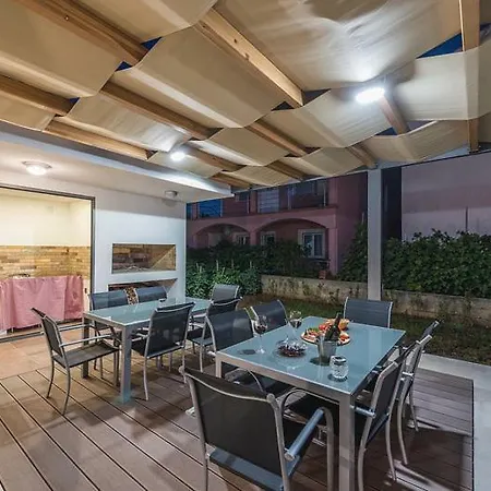 Marivel Apartment