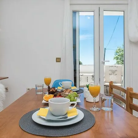Marivel Apartment *