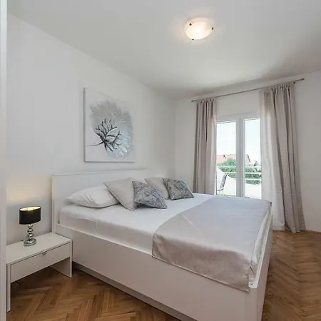 Apartment Marivel *
